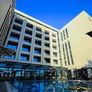 Royal G And Hotel